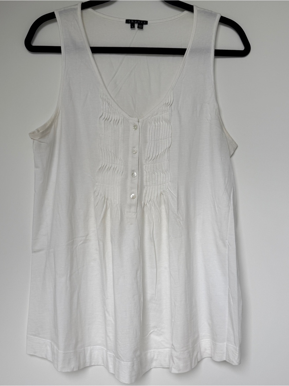 Theory White Sleeveless Pintuck Button Tank